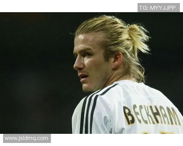 猜猜这位球星是谁?从这张图片看出日本足球名将长友佑都的独特风采 猜猜这位球星是谁?从这张图片看出日本足球名将长友佑都的独特风采