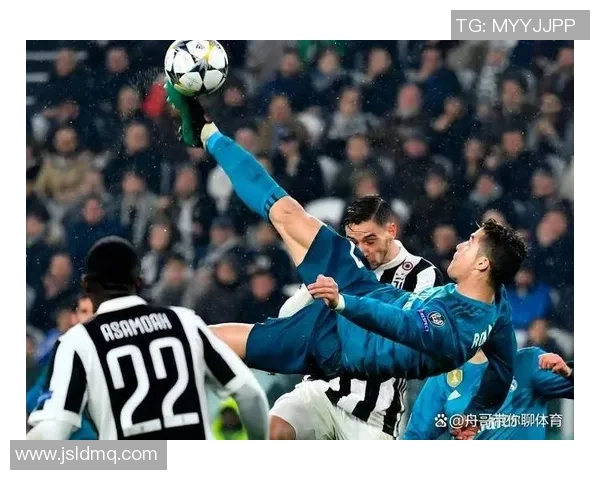 足球明星的独特癖好揭秘:他们场外的奇特习惯与爱好 足球明星的独特癖好揭秘:他们场外的奇特习惯与爱好