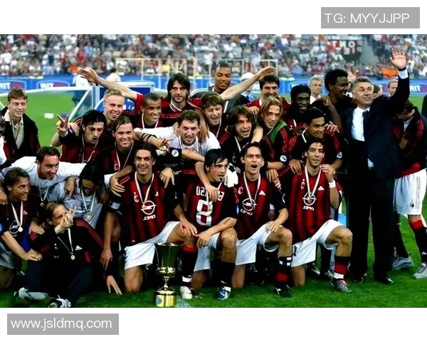 足球传奇齐聚一堂致敬彼此荣耀时刻共谱足坛辉煌篇章